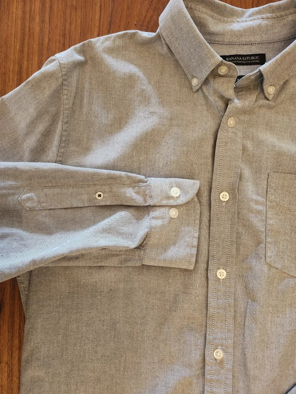 Banana Republic 100% Cotton Stretch Oxford Camden Fit, Size M